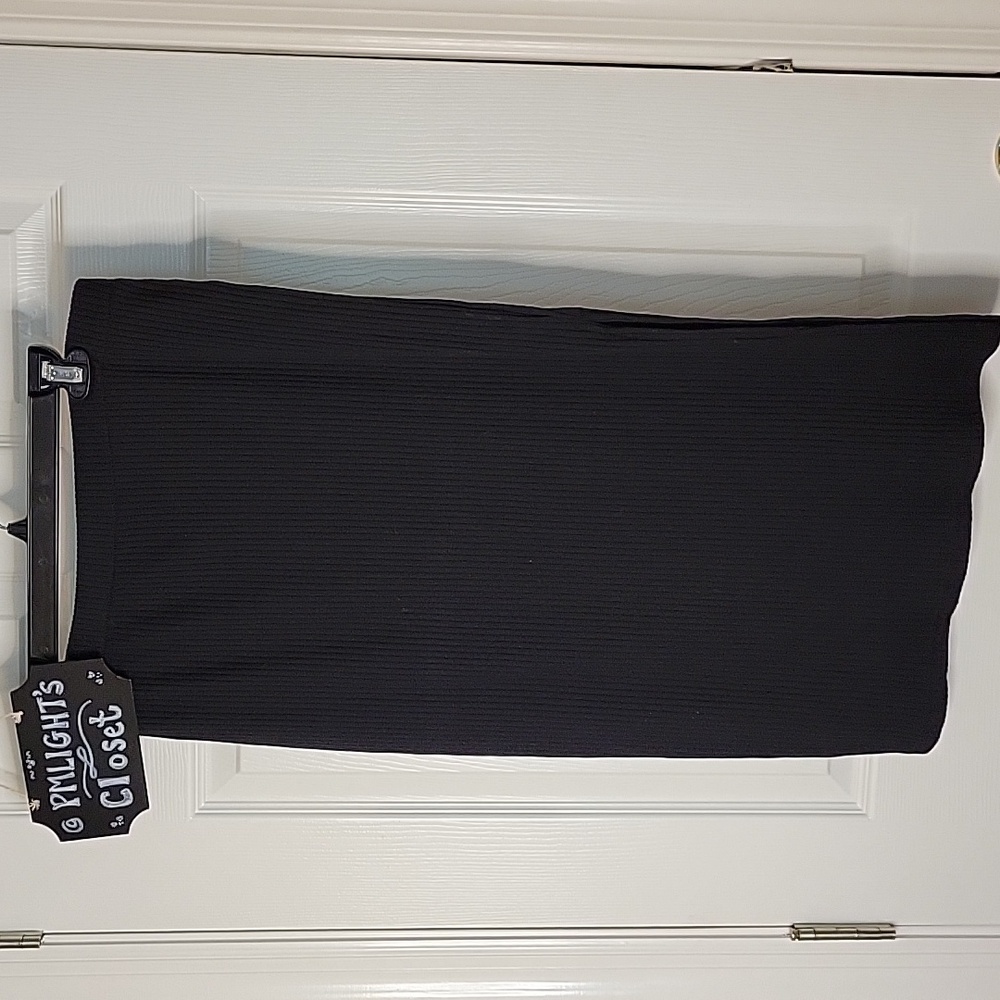 Time and Tru Black Ribbed Skirt Medium (8-10)
